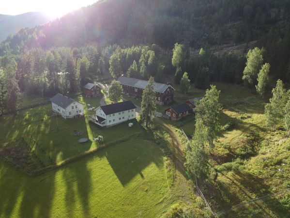 Dronefoto av gården